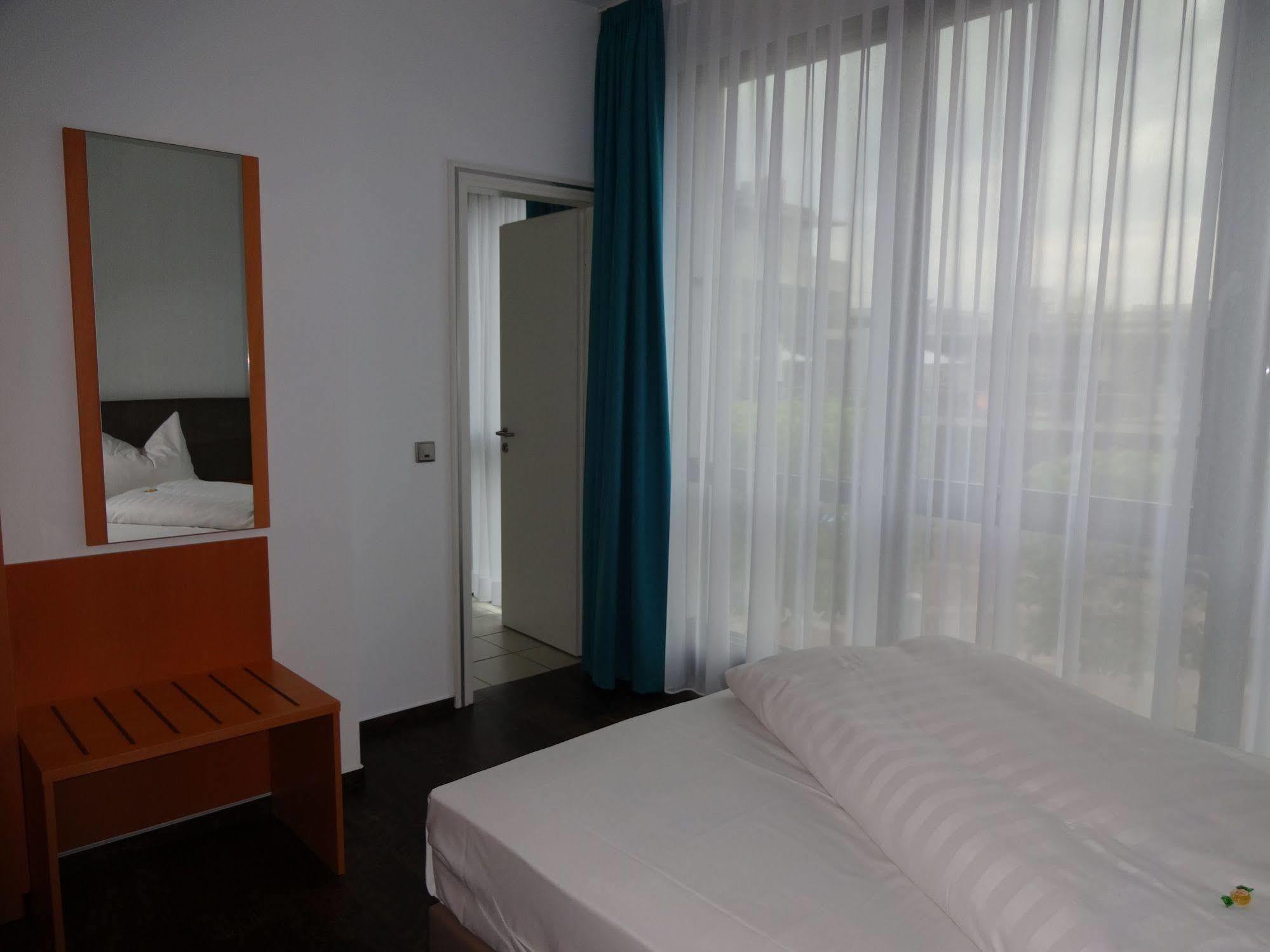 Koncept Hotel Benedikt Siegburg Ngoại thất bức ảnh